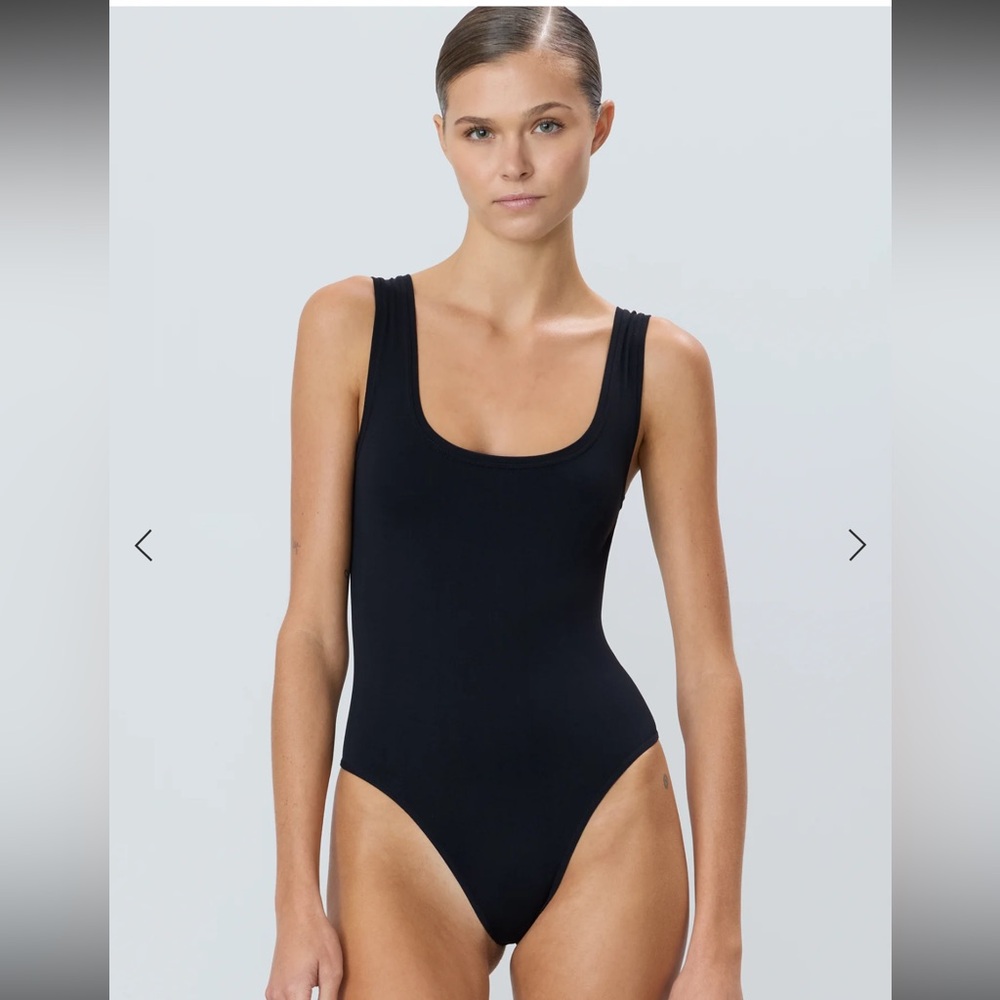 NWT Eterne Classic Black Sleeveless Bodysuit